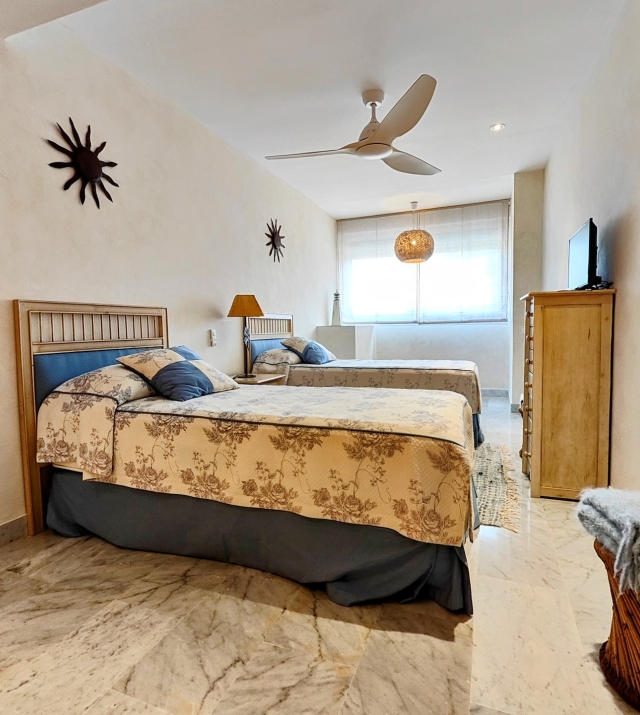 Resa Estates Marina Botafoch Ibiza 4 bedroos te koop sale bedroom 4.jpg